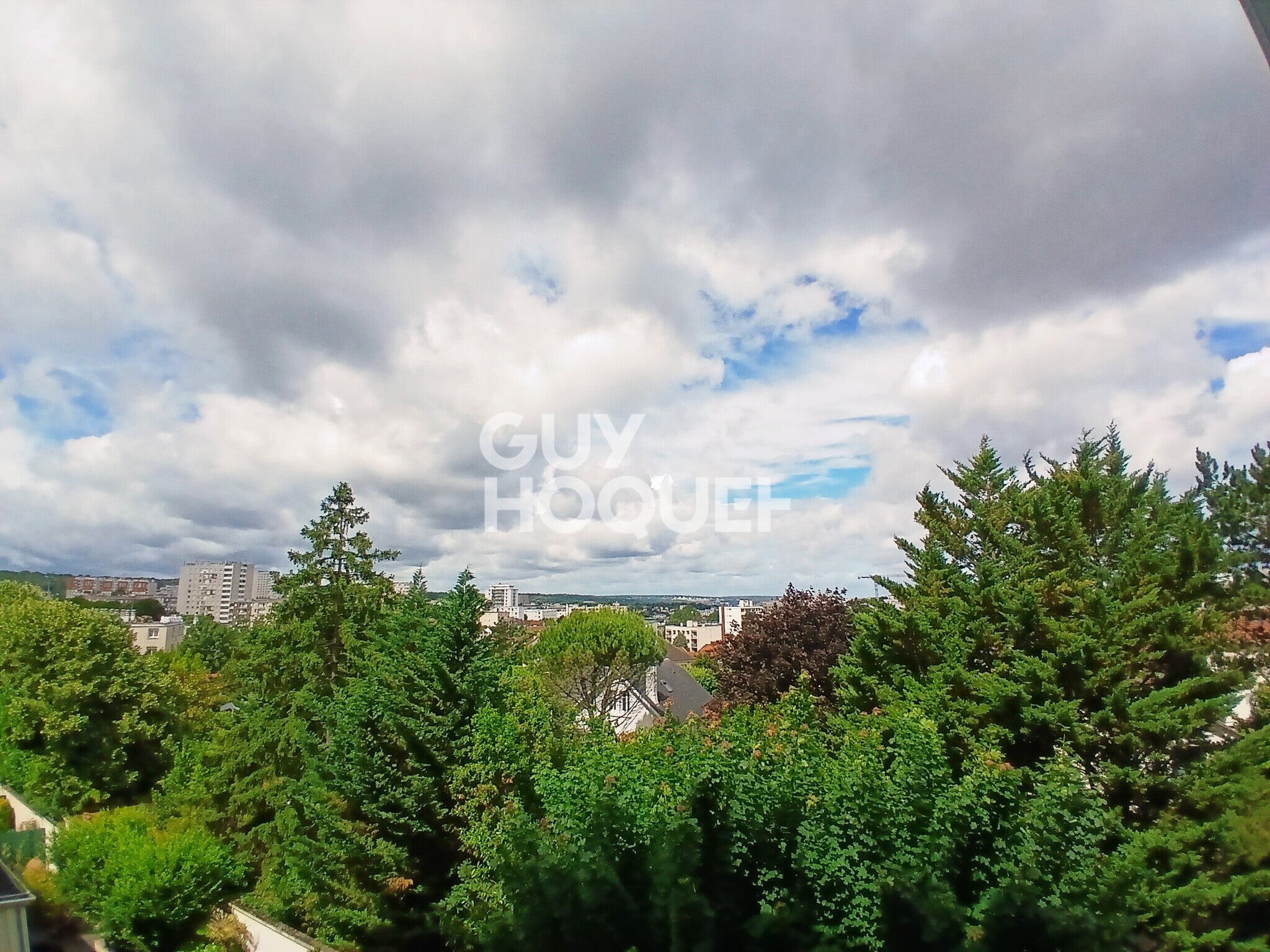 Flat Rue Chateaubriand in Rueil-Malmaison