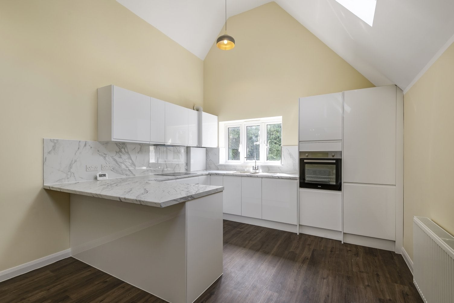 Flat Scotts Avenue in Greater London