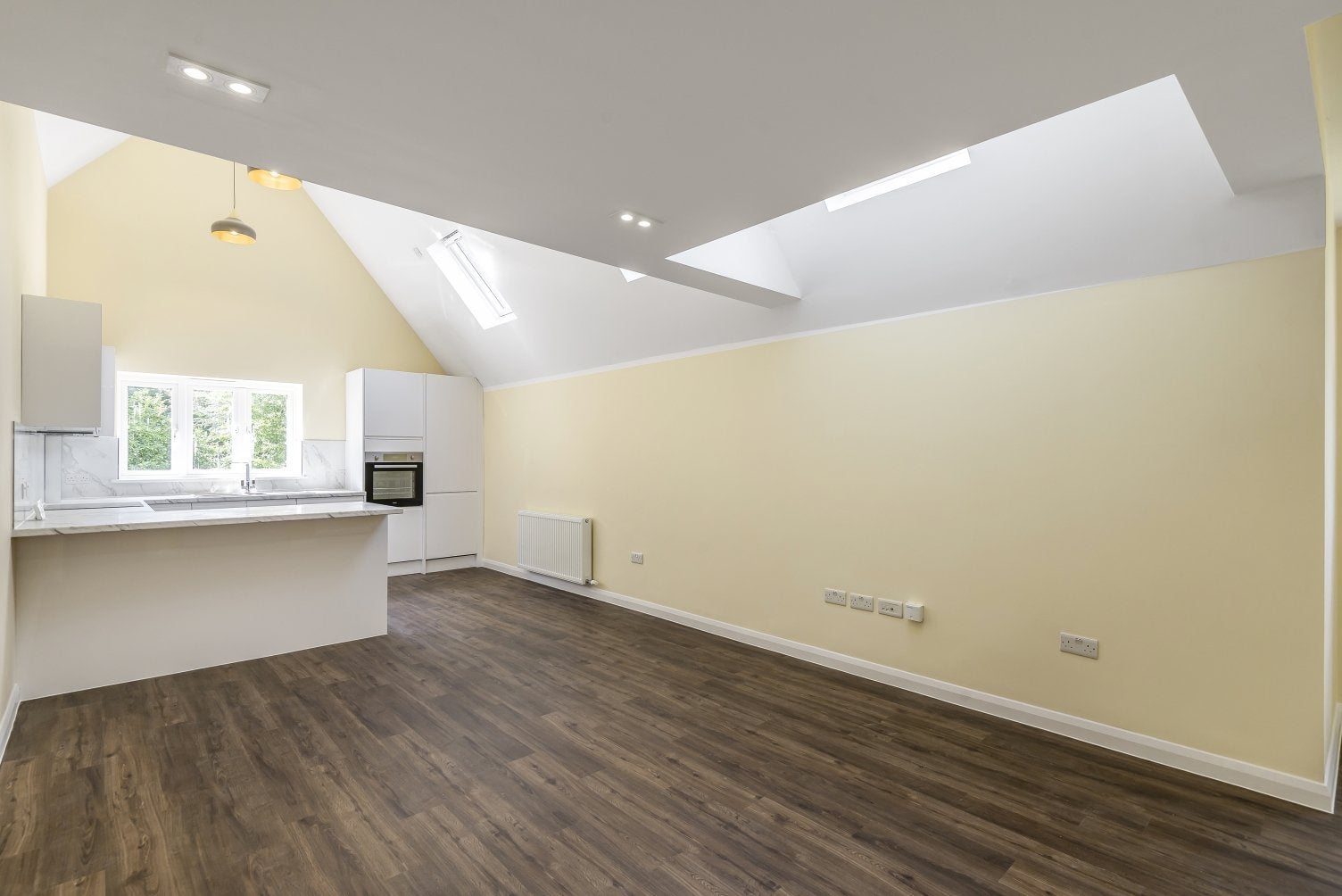 Flat Scotts Avenue in Greater London