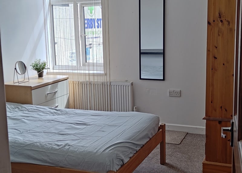 Room Harley Street in Stoke-on-Trent