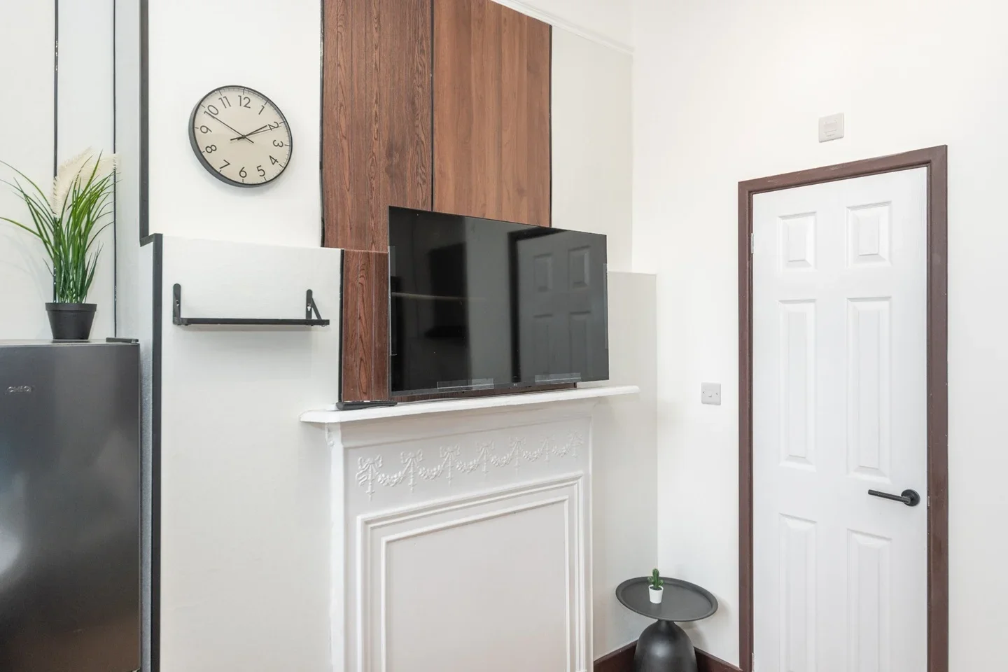 Flat Kensington High Street in Greater London