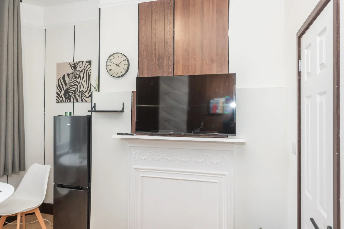 Flat Kensington High Street in Greater London