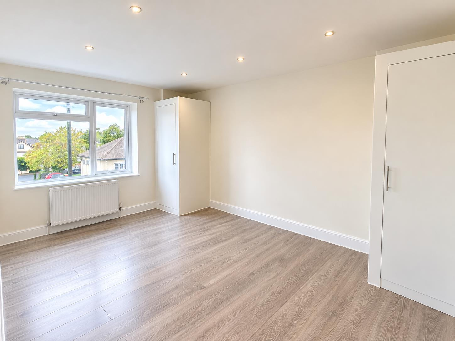 Flat East Street in Epsom and Ewell