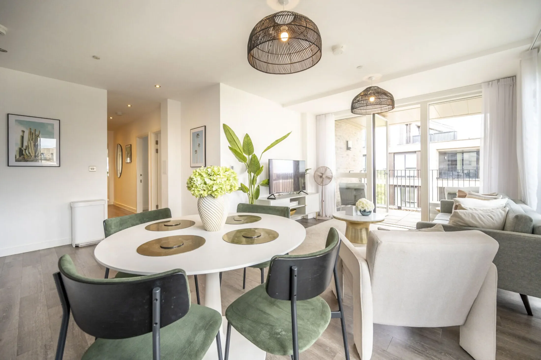 Flat Madison Way in Greater London