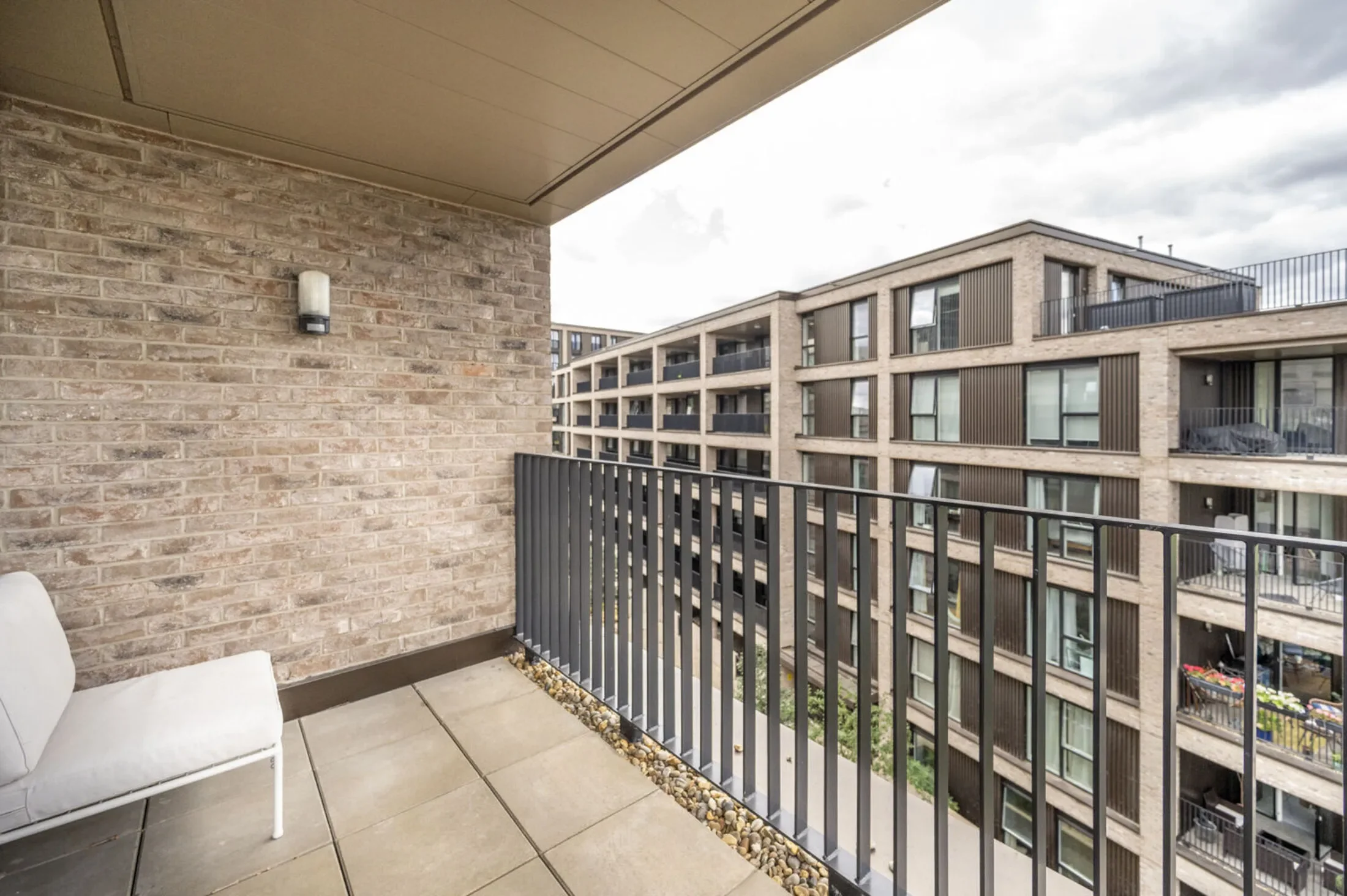 Flat Madison Way in Greater London