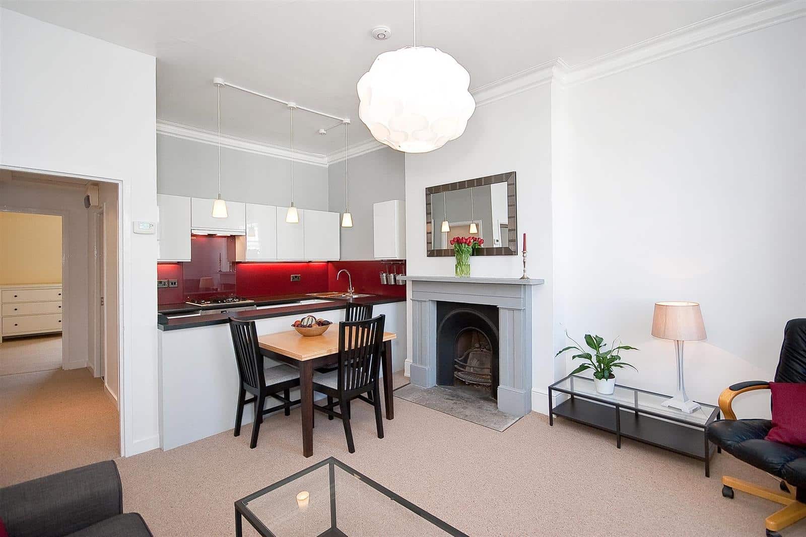 Flat Gloucester Road in Greater London
