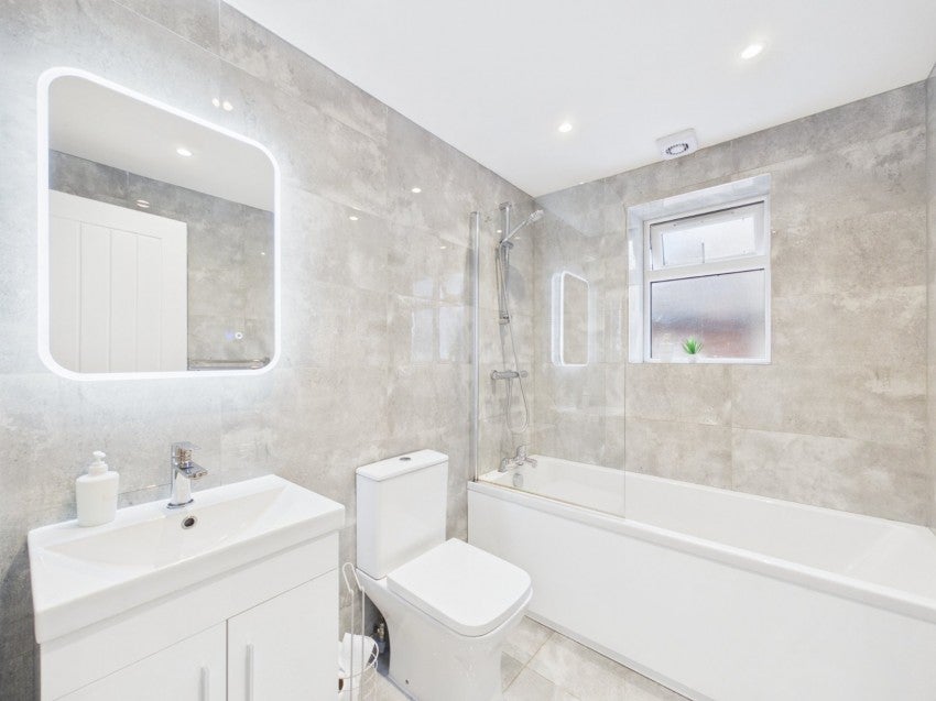 Flat Desford Way in Borough of Spelthorne