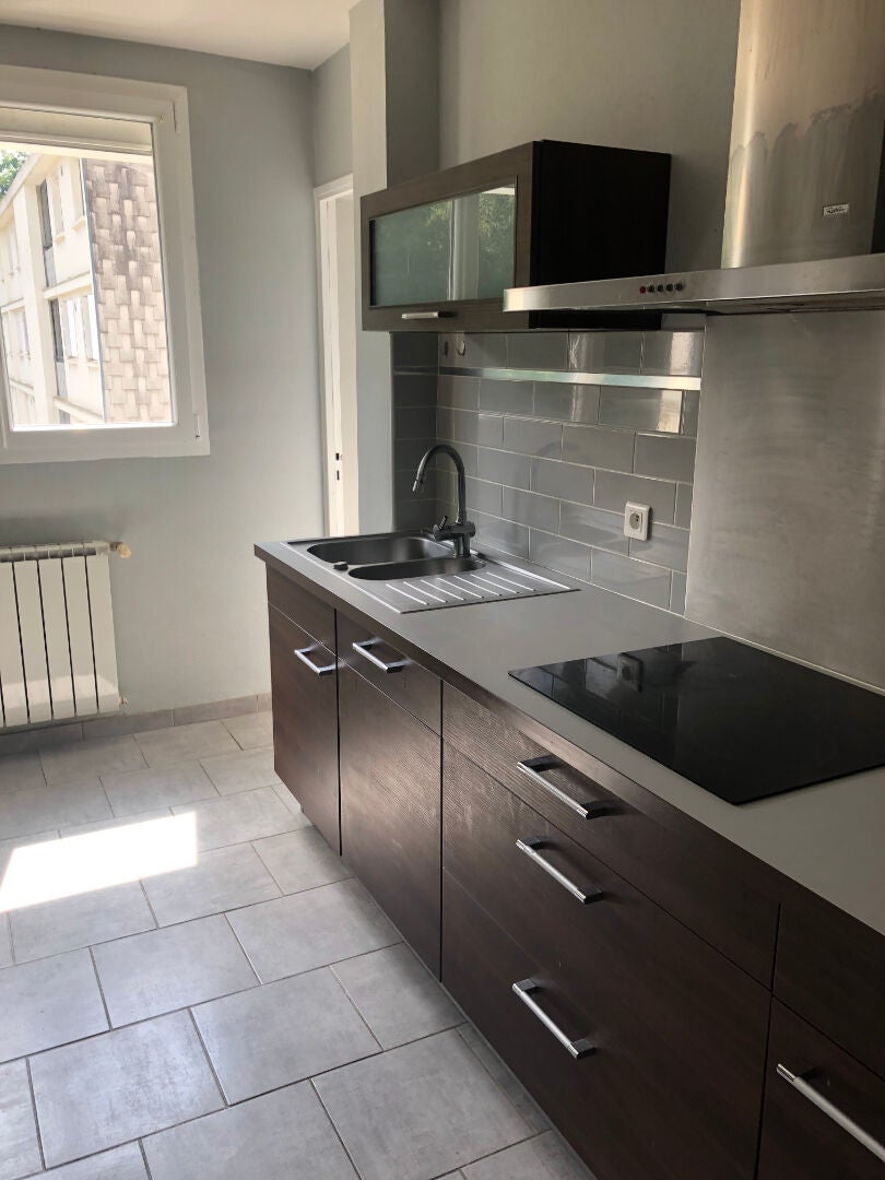 Appartement Chemin de la Chênaie à Gelos