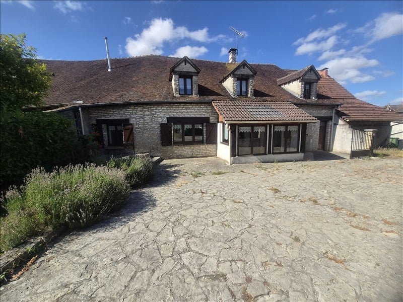 House Rue des Faubourgs in Thury