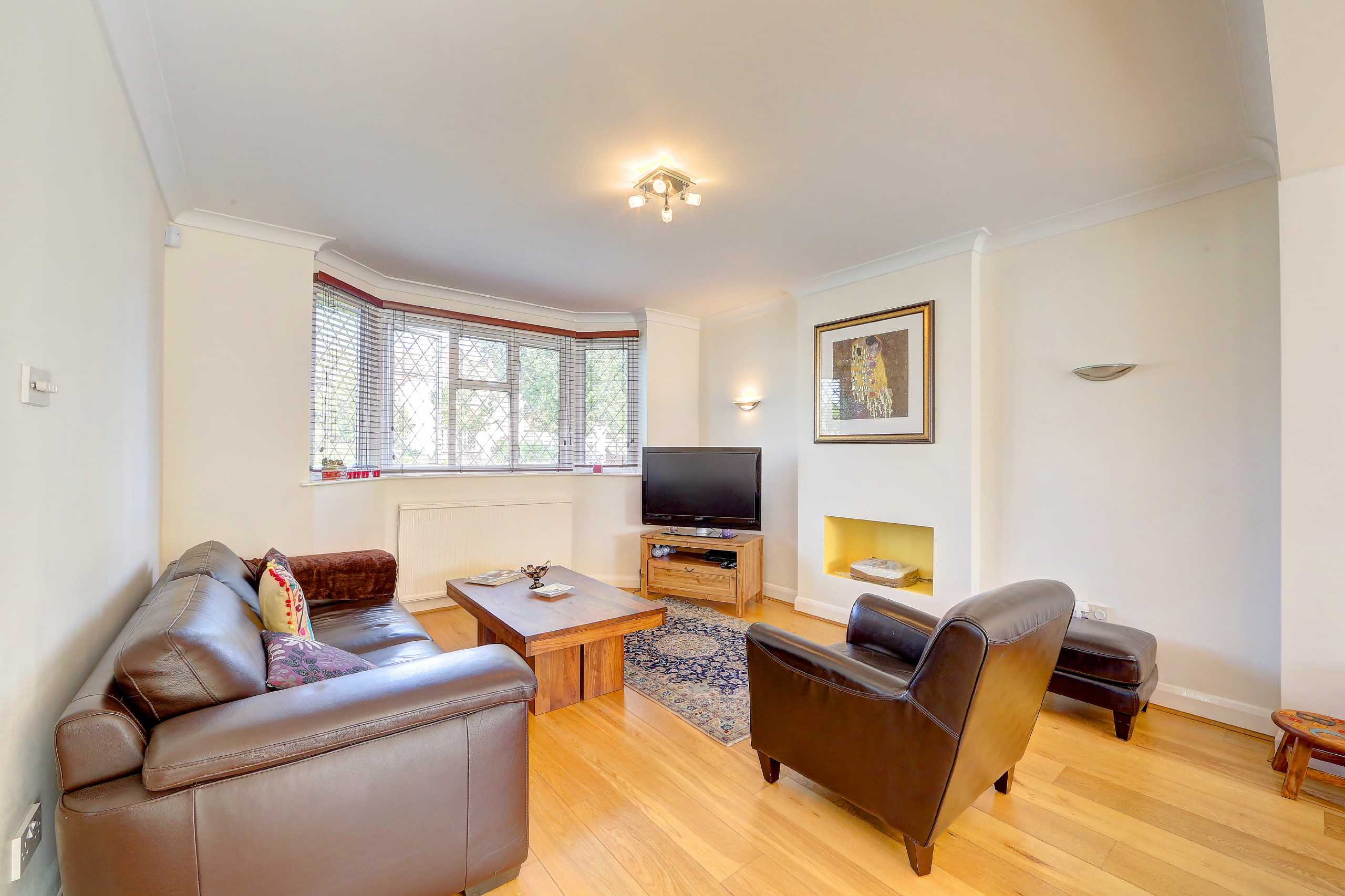 House Chilmark Gardens in Greater London