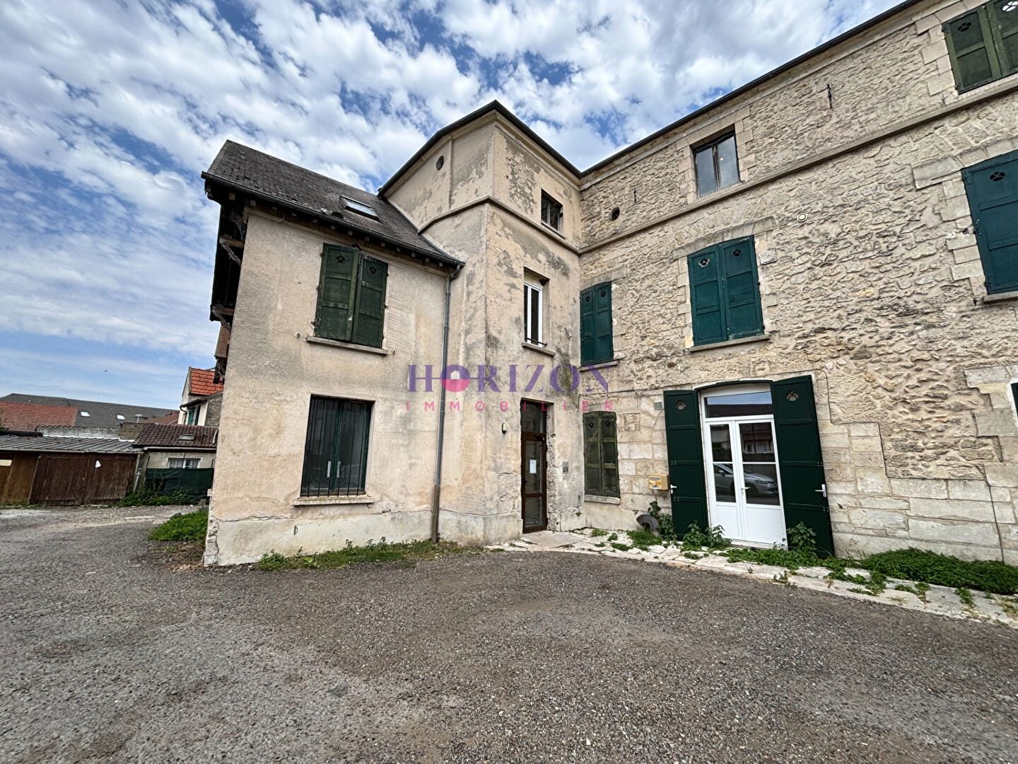 Flat Rue de Paris in La Chapelle-en-Serval