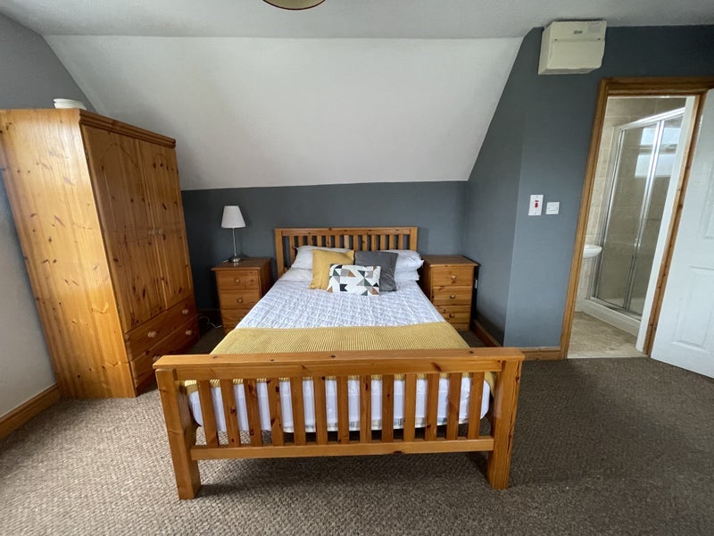 Room Himley Road in Dudley