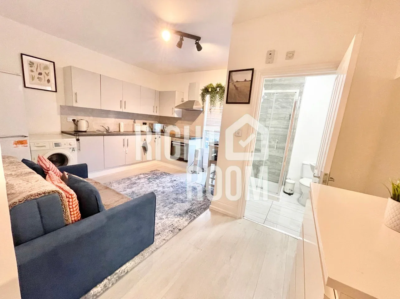 Flat Stoke Place in Greater London