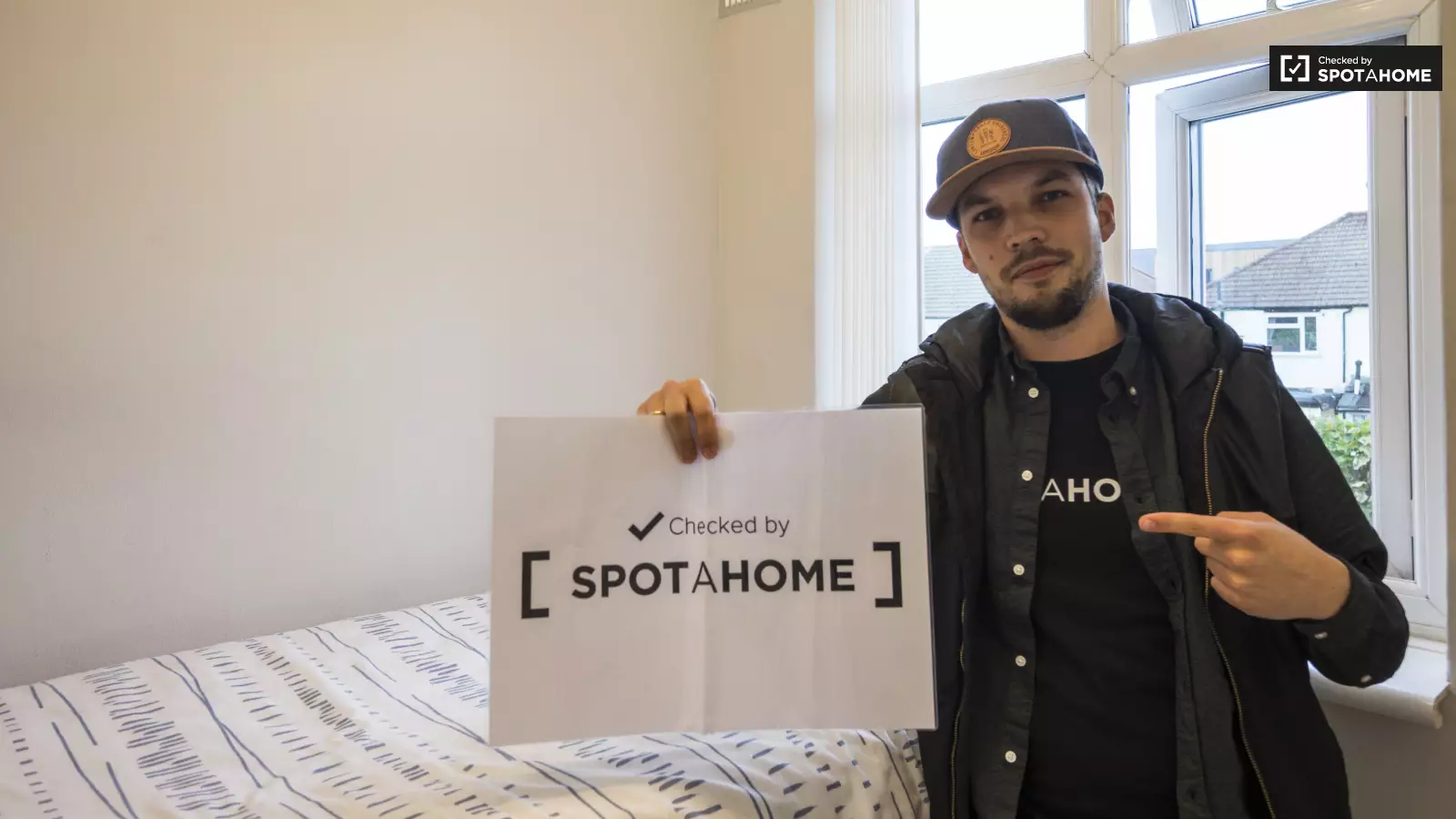 Flat Rochford Way in Greater London