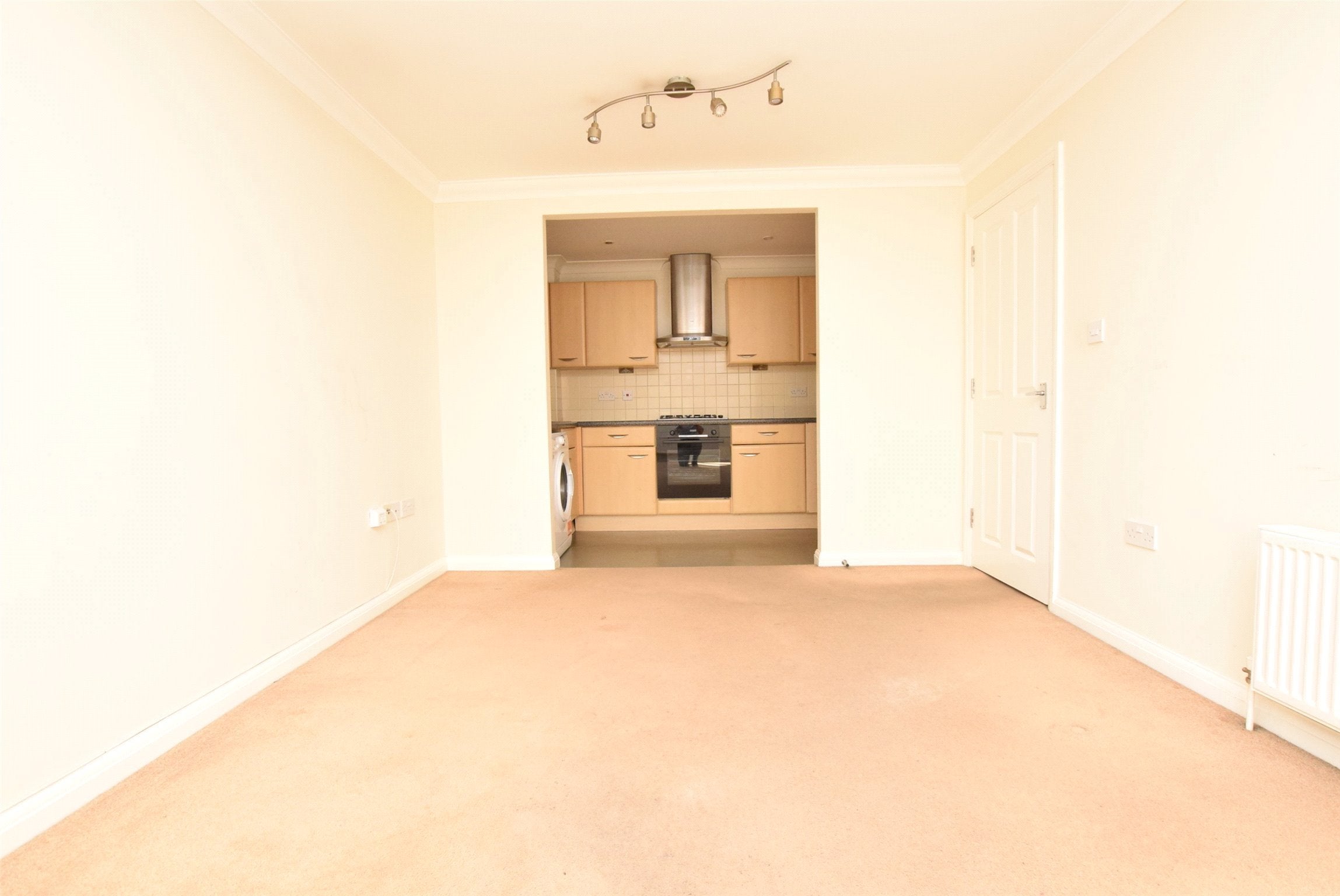 Flat London Road in Greater London