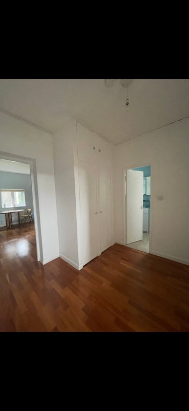 Room Tavistock Road in City of Westminster