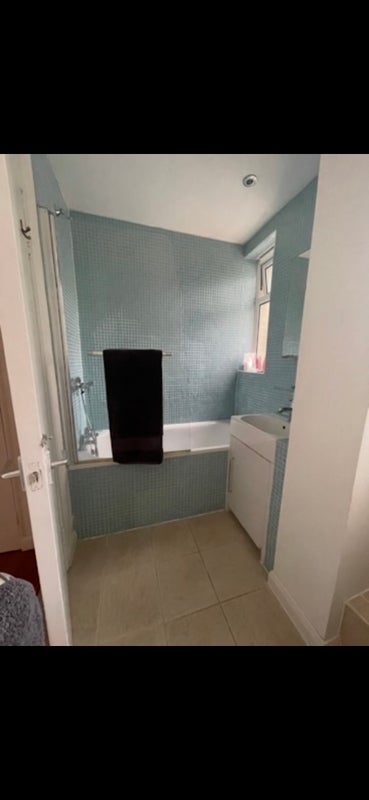 Room Tavistock Road in City of Westminster