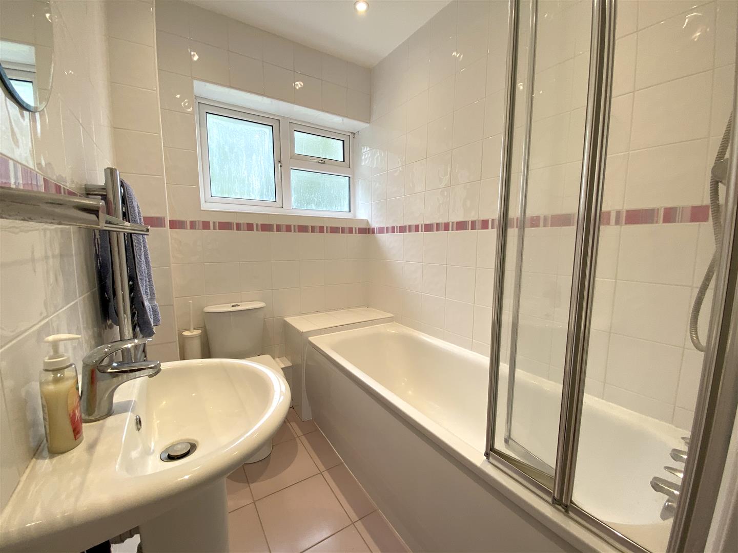 Flat Hughenden Road in St Albans