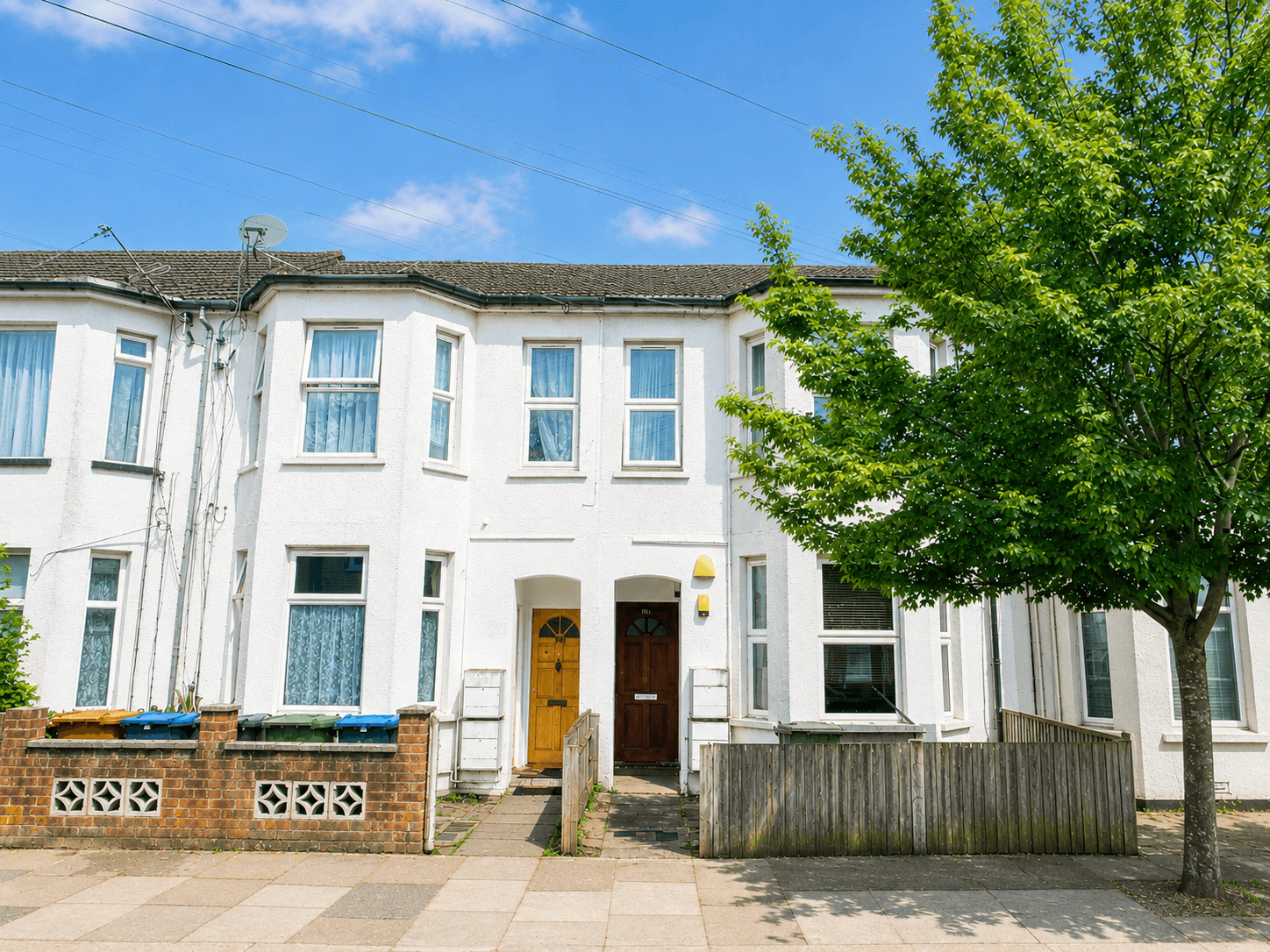 Flat Graham Road in Greater London