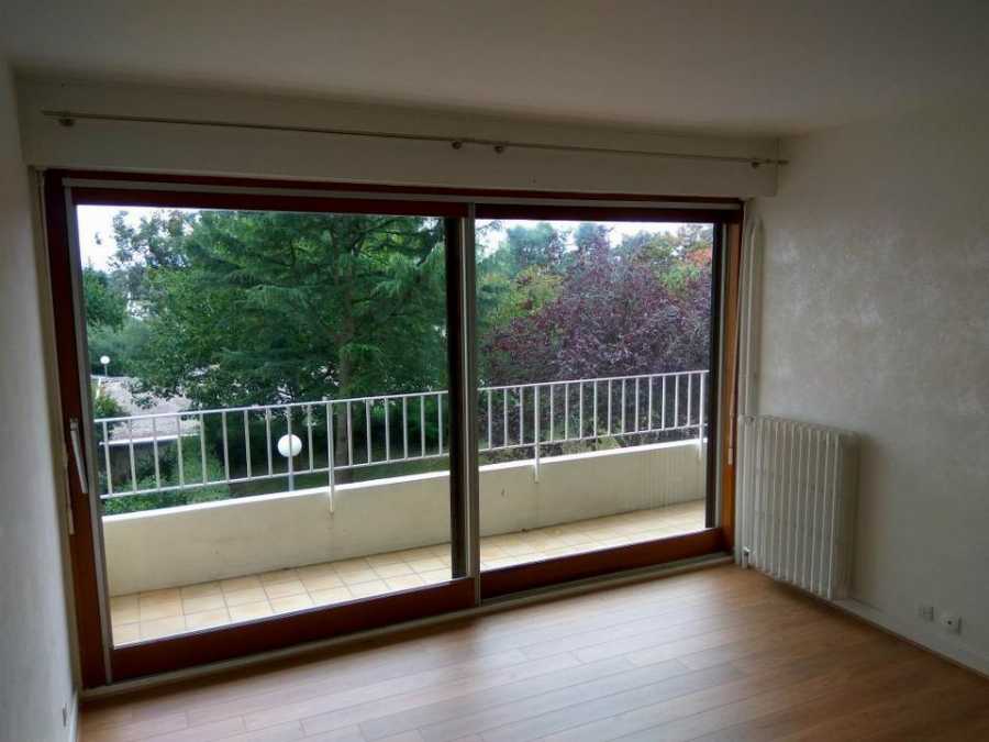 Flat 50 Rue Eugène Delacroix 56000 Vannes in Vannes