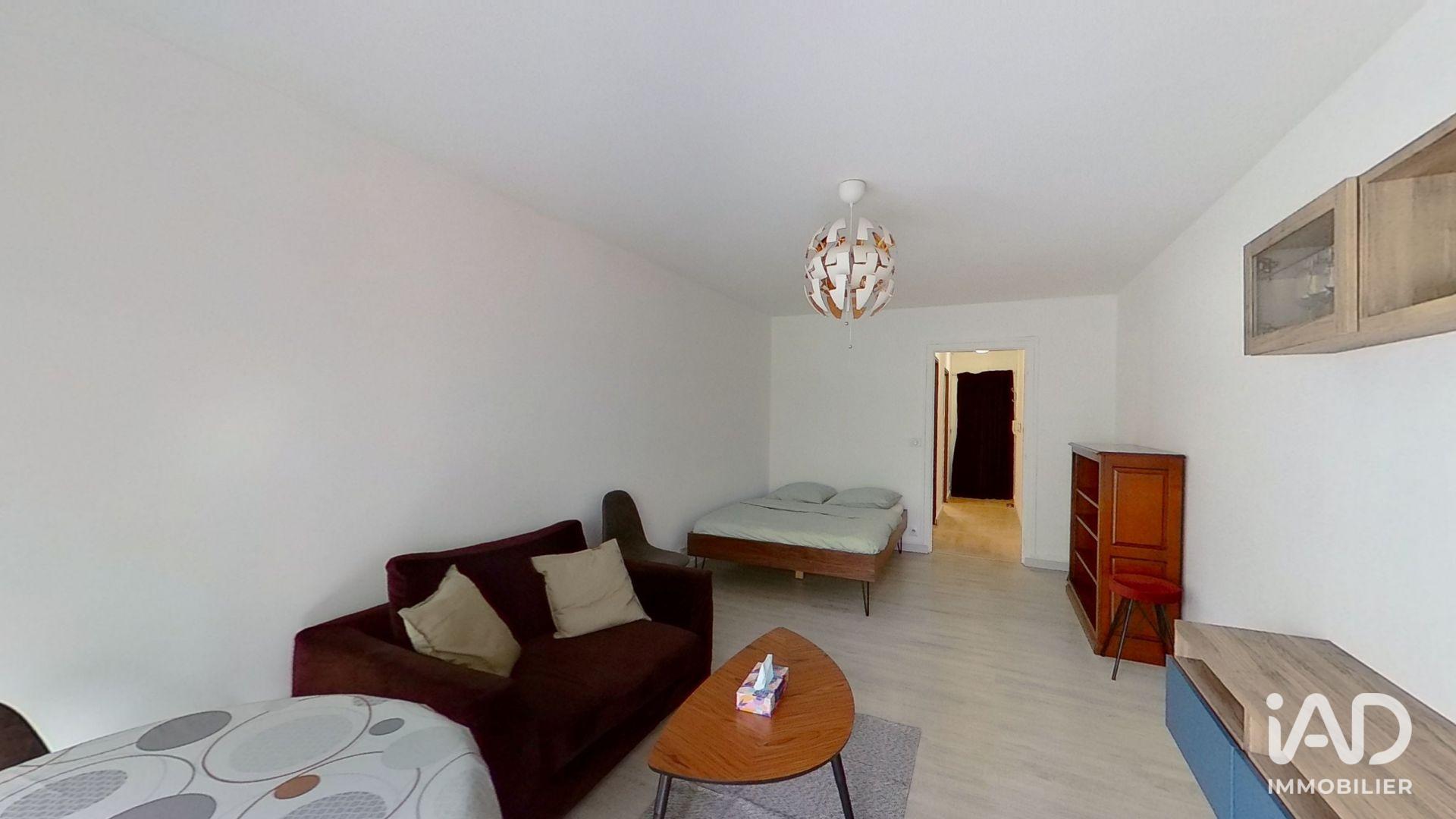 Flat Rue Lecourbe in Paris