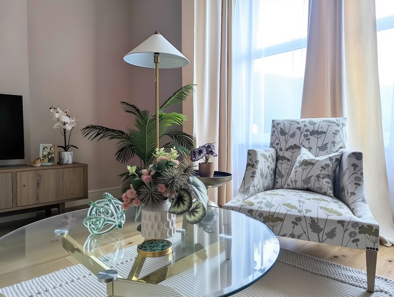 Flat Elmdale Road in Greater London
