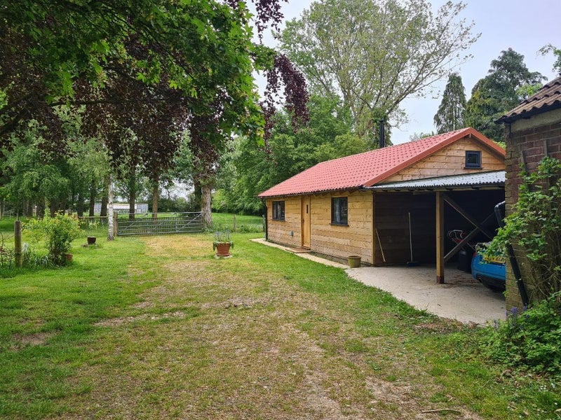 Room The Street in Breckland District