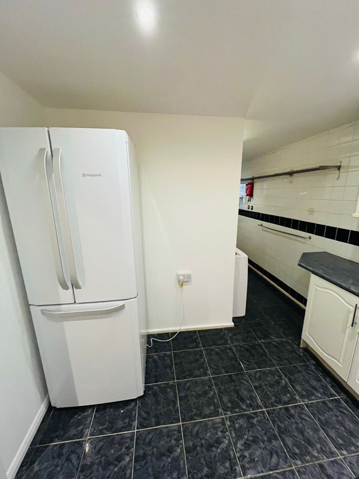 Room Penderyn Way in Greater London