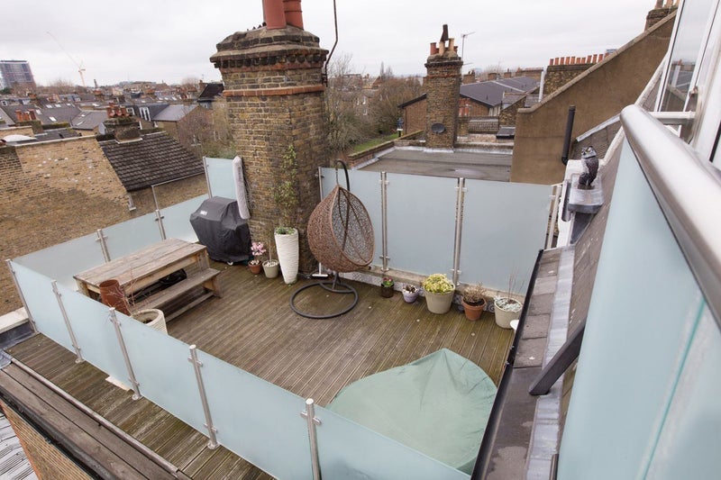 Room Trefoil Road in Greater London