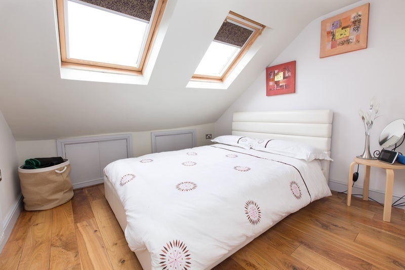 Room Trefoil Road in Greater London
