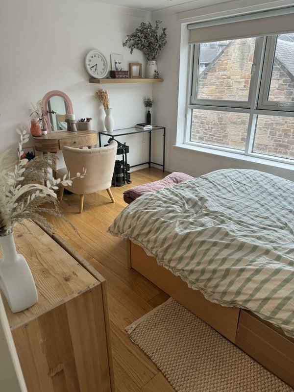 Room Dunaskin Street in Glasgow