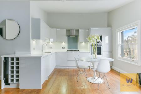 Flat Ladbroke Grove in Greater London