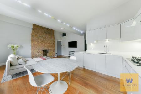 Flat Ladbroke Grove in Greater London