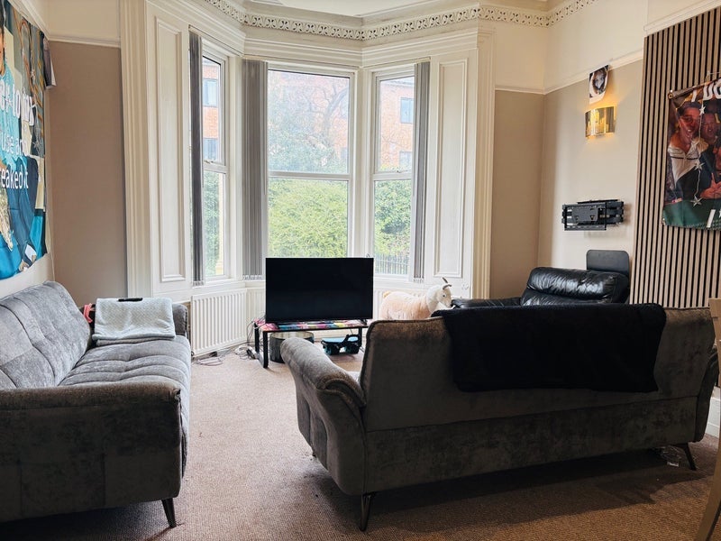 Room Mowbray Close in Sunderland