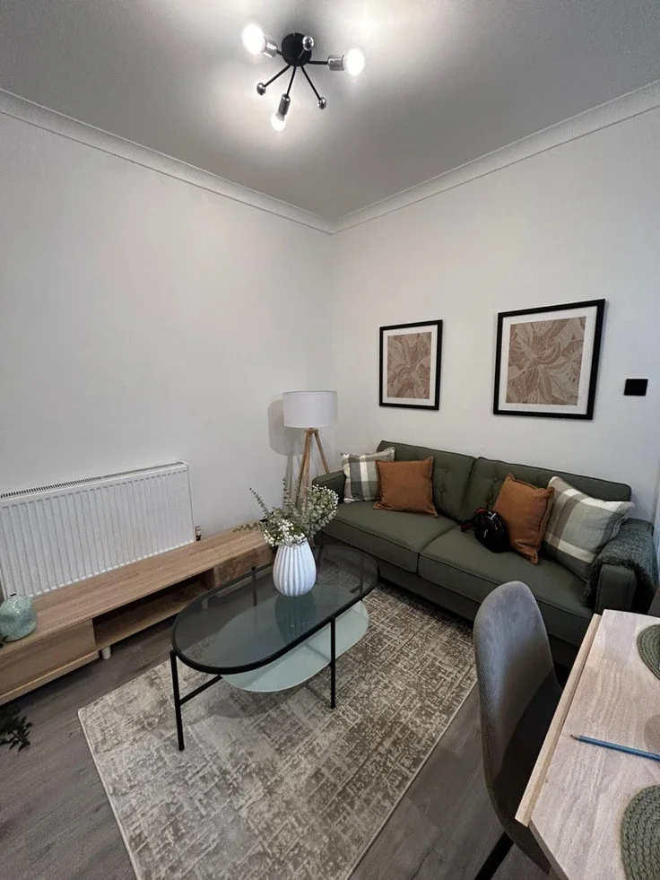 Flat Jackson Road in Greater London