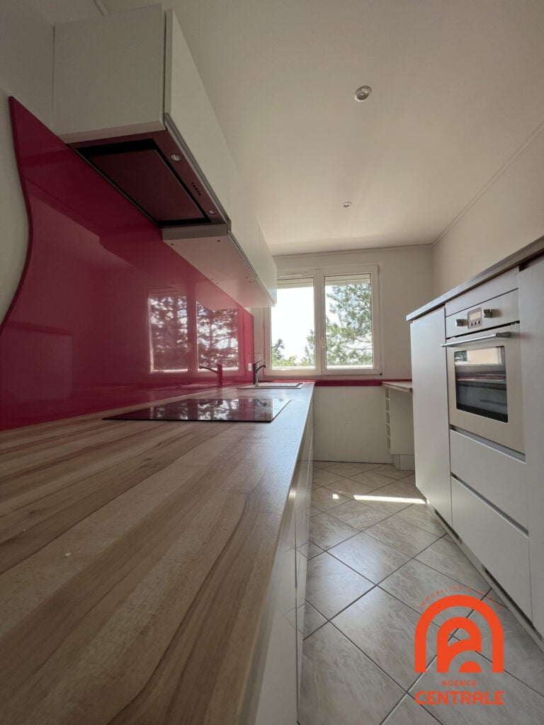 Appartement Rue d'Aquitaine à Meyzieu