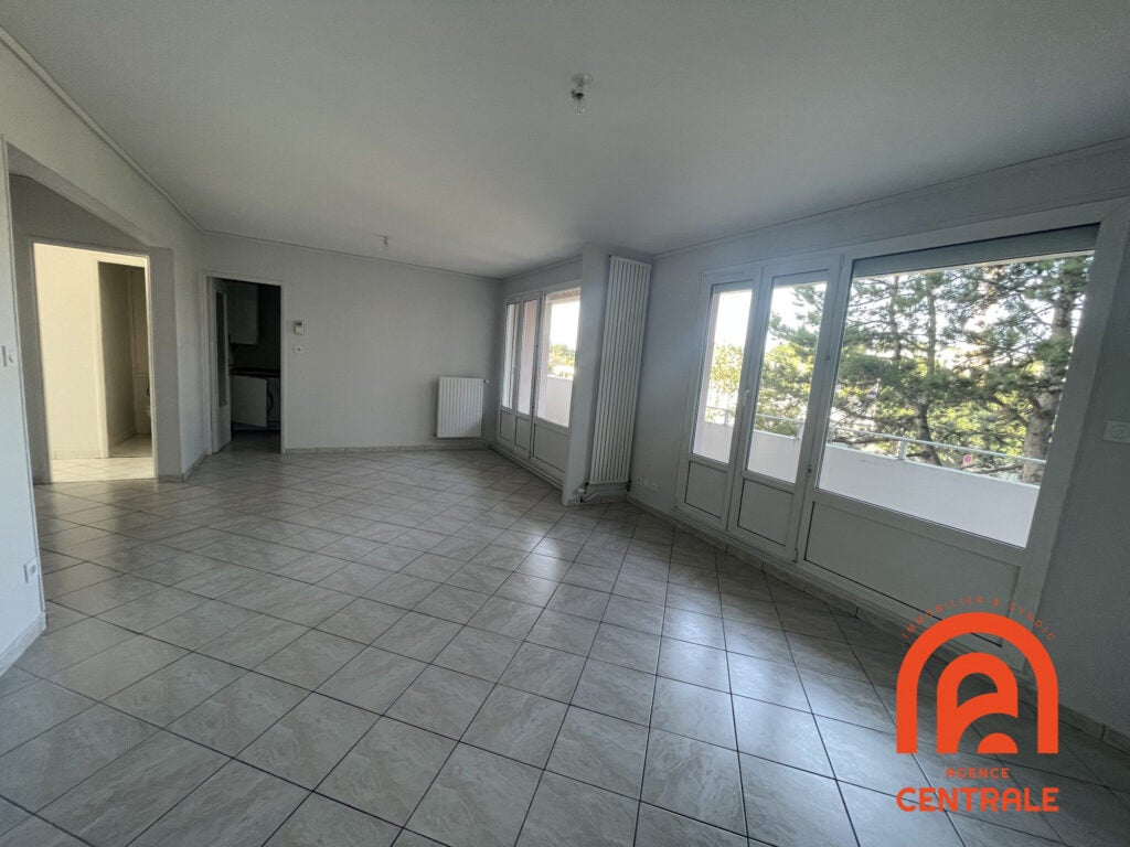 Appartement Rue d'Aquitaine à Meyzieu