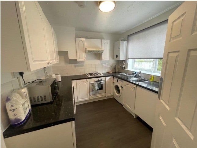 Room Castlecombe Road in Greater London