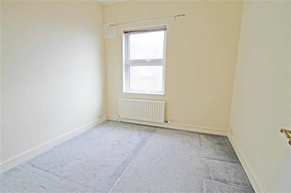 Flat Portland Road in Portslade by Sea