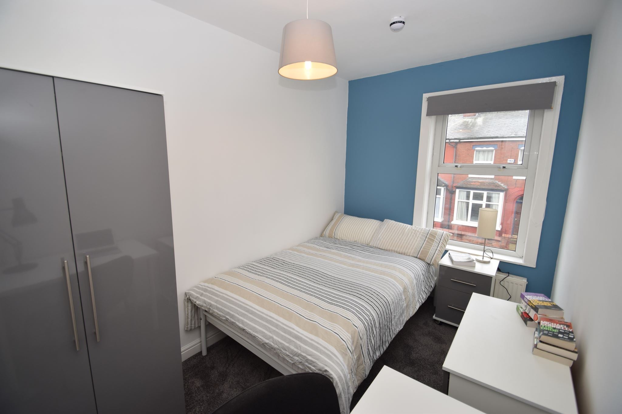 Flat Whitby Road in Manchester