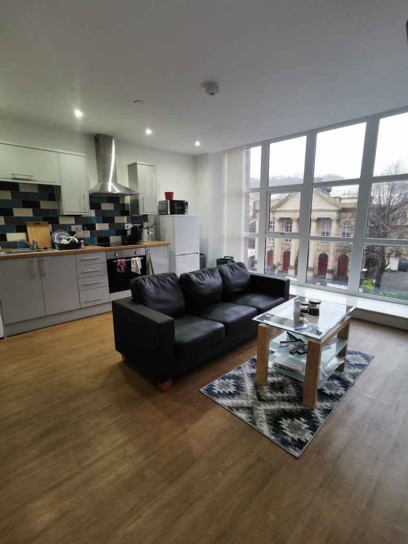 Flat The Kingsway in Swansea