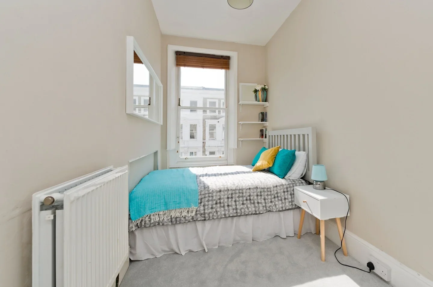 Flat Charleville Road in Greater London