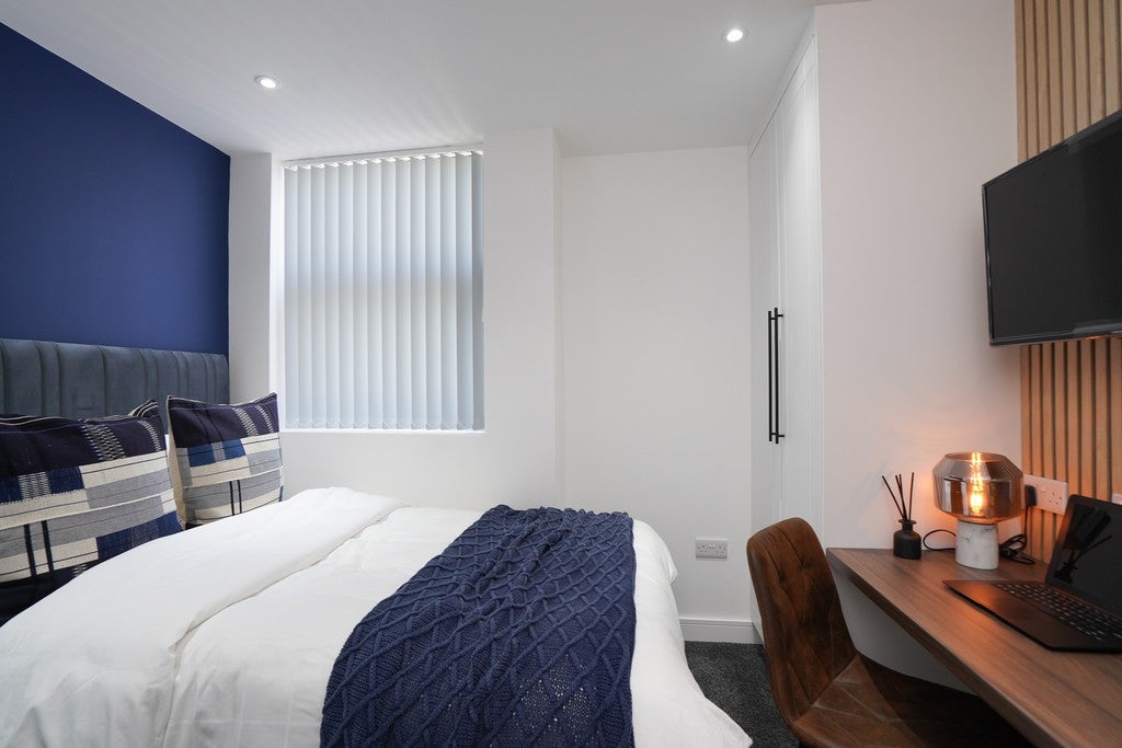 Room Irving Road in Coventry
