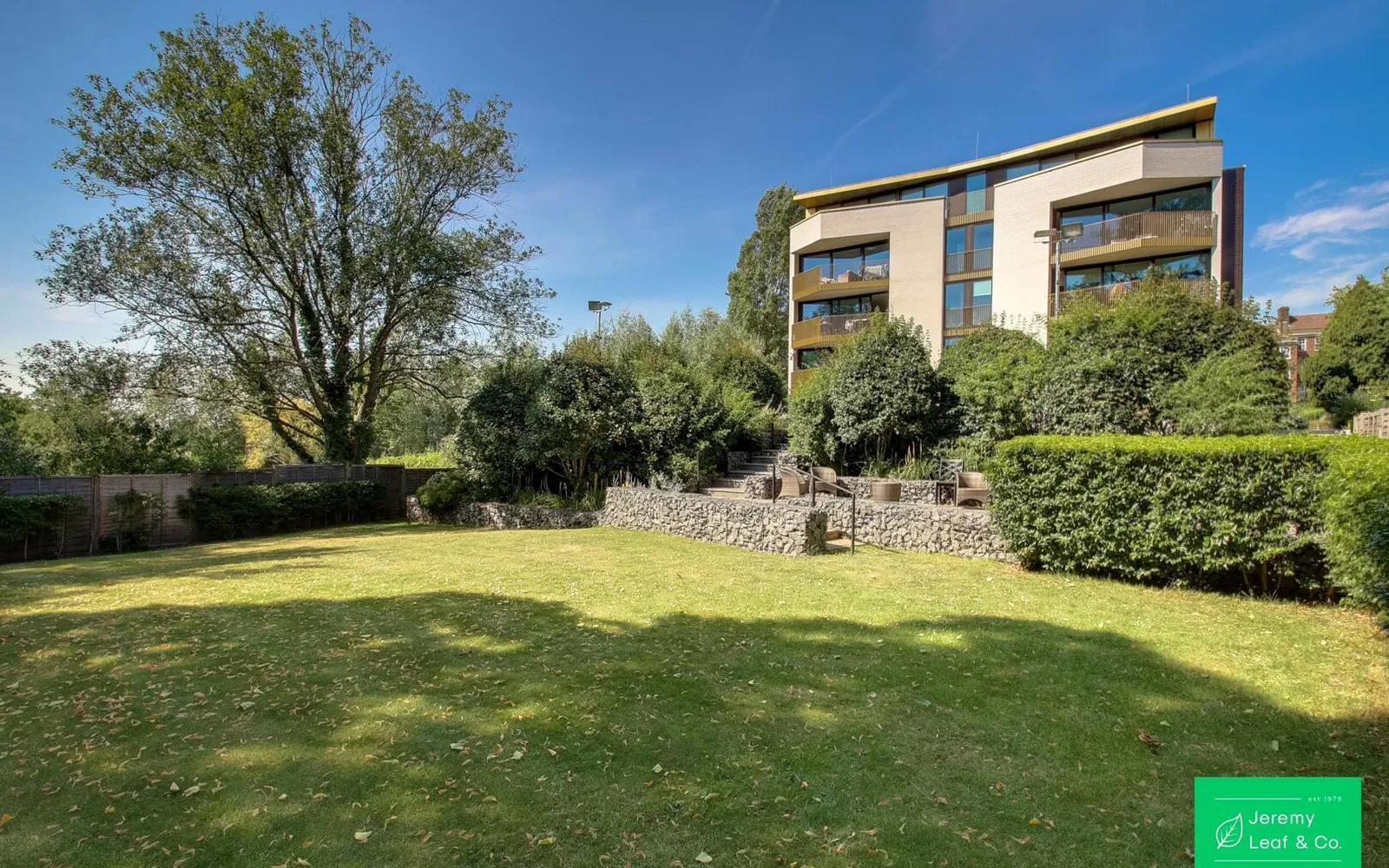 Flat Aylmer Road in Greater London