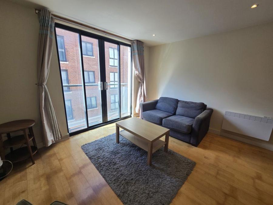 Flat Colton Street in Leicester