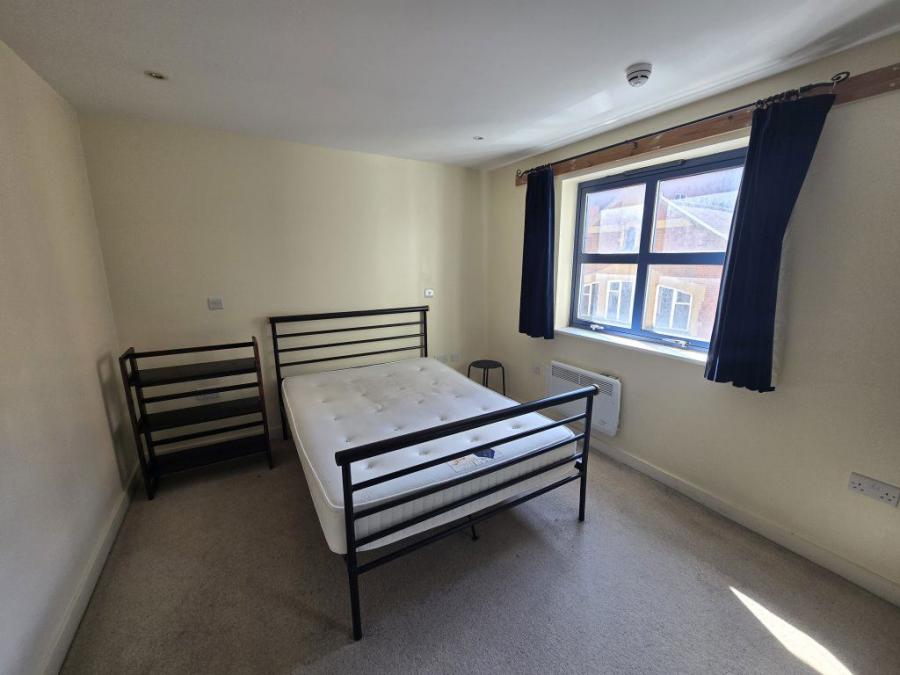Flat Colton Street in Leicester