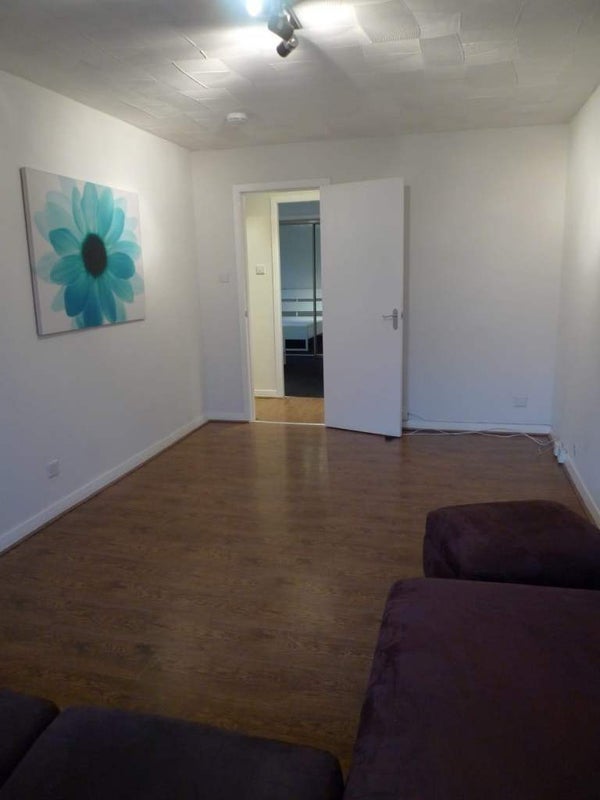 Flat Monteith Row in Glasgow