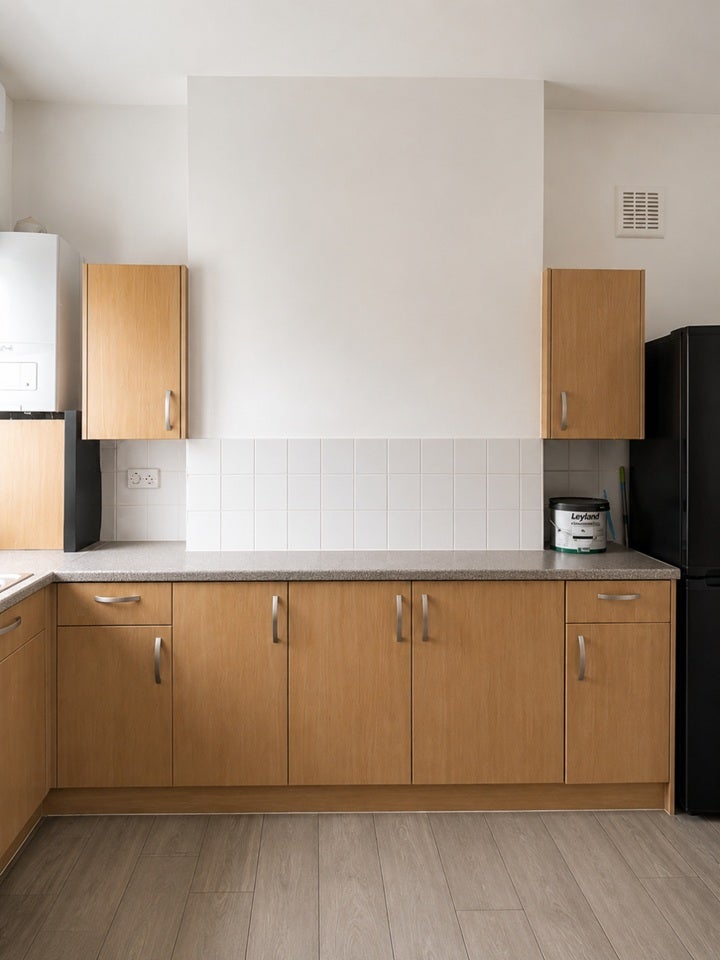 Room Wolfington Road in Greater London