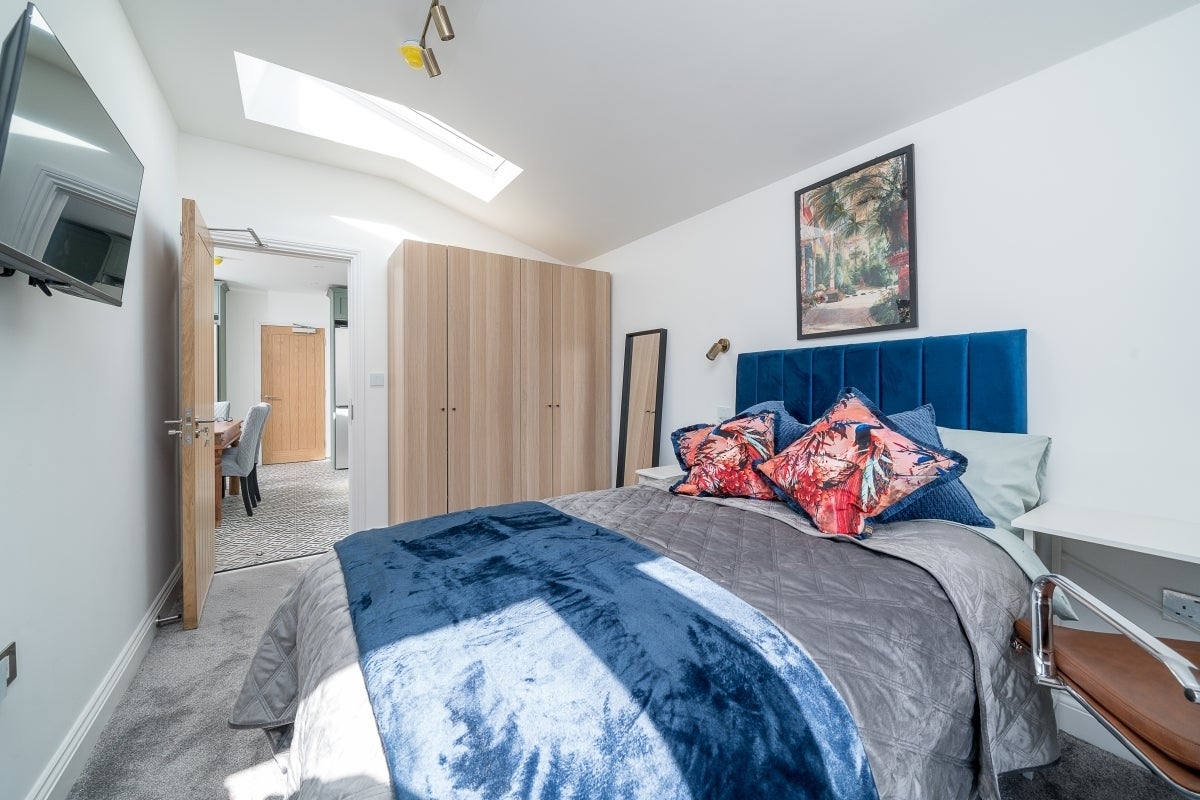 Room Park Avenue in Greater London