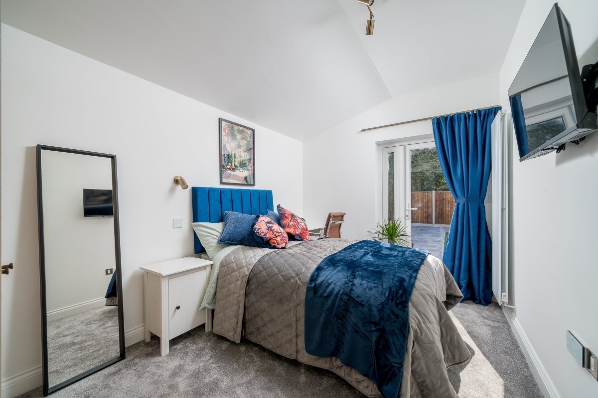 Room Park Avenue in Greater London